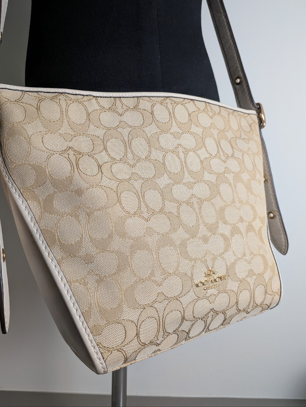 Coach Cream Signature Dufflete White  Leather Canvas